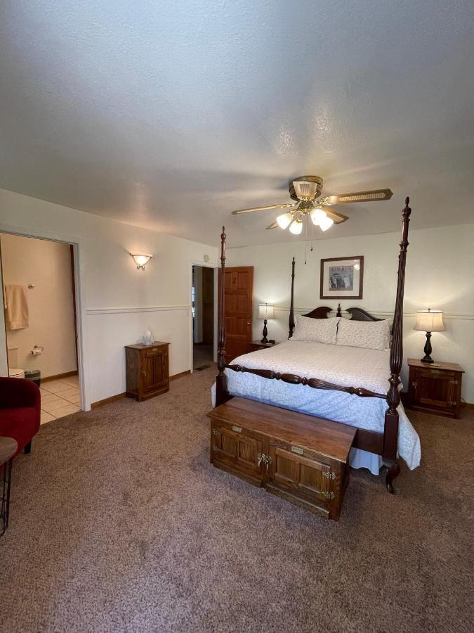 Berkshire Inn Groveland Eksteriør bilde